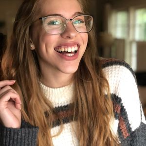 Meet your Posher, Lydia